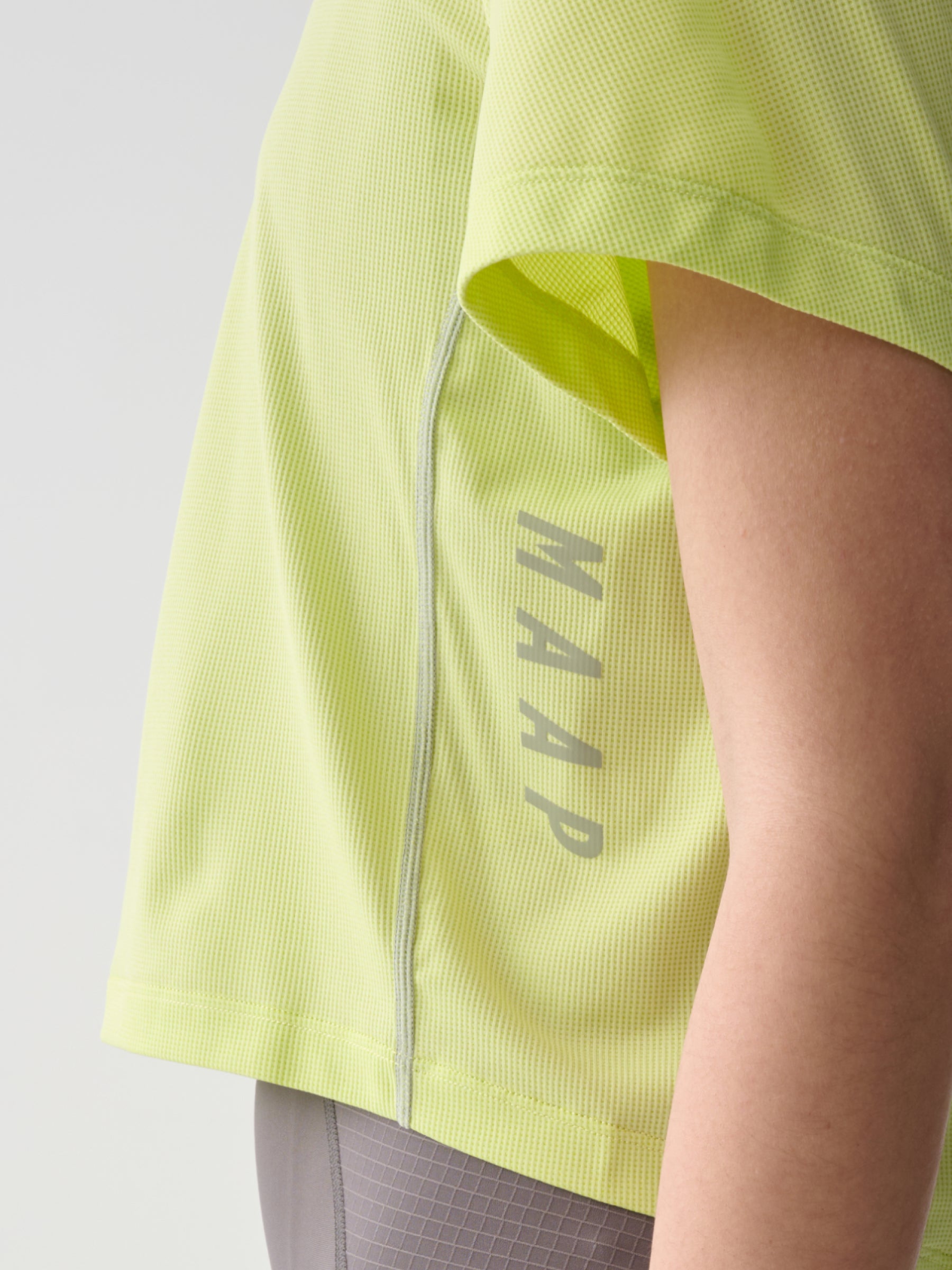 Women's Alt_Road™ Cropped Tee